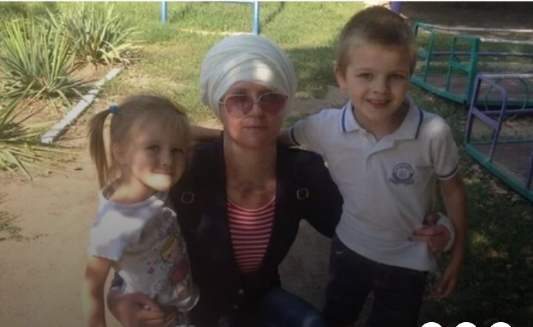 Анастасія Шаповалова з дітьми