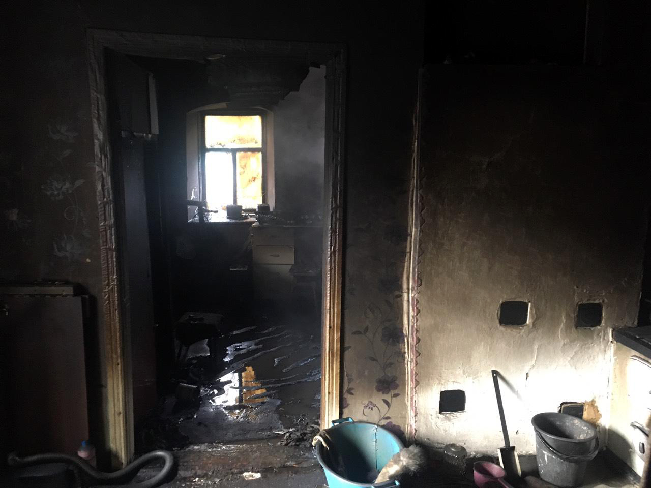 На Запоріжжі вогонь знищив кімнату приватного будинку