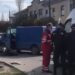 На Запоріжжі спортивний мотоцикл на швидкості влетів у мікроавтобус: відео моменту