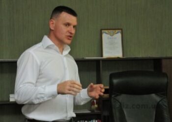 Суд призупинив дію розпорядження мера Запоріжжя про звільнення Анатолія Куртєва з посади секретаря міськради