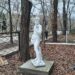 В Запоріжжі біля бібліотеки встановили античну скульптуру, що вже не подобається містянам