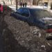 В Запоріжжі автівку закопали комунальники