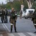Окупанти майже 2 дні протримали в заручниках цивільних, які намагались проїхати через ворожий блок-пост у Василівці