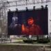 У Мелітополі росіяни встановили екран, де транслюють “відеопривітання” від померлого Татарського. Відео