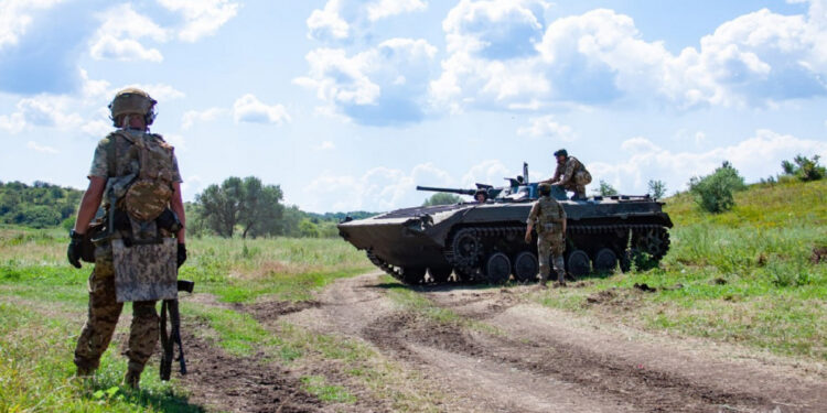 Українські військові