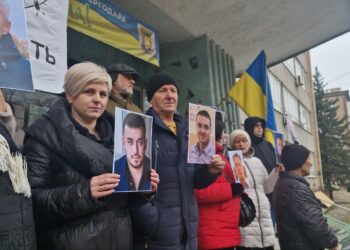 енергодарівці вийшли на підтримку полонених цивільних