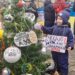 Чекаю тата, а не подарунки: в Запоріжжі рідні полонених зібрались на акцію «третє Різдво в полоні» ВІДЕО, ФОТО