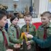 Запорізькі пластуни виготовили стрітенські свічки