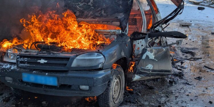 Росіяни знищили автівку поліції на Запоріжжі