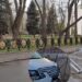 Мільйони на вітер: в Мелітополі почали прибирати “огорожі смерті” після численних ДТП
