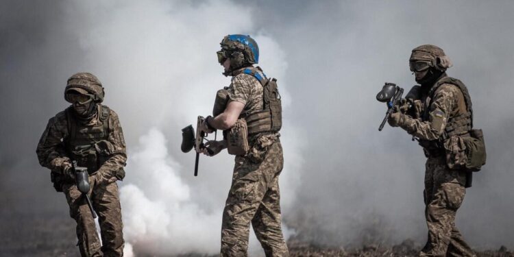 Військові