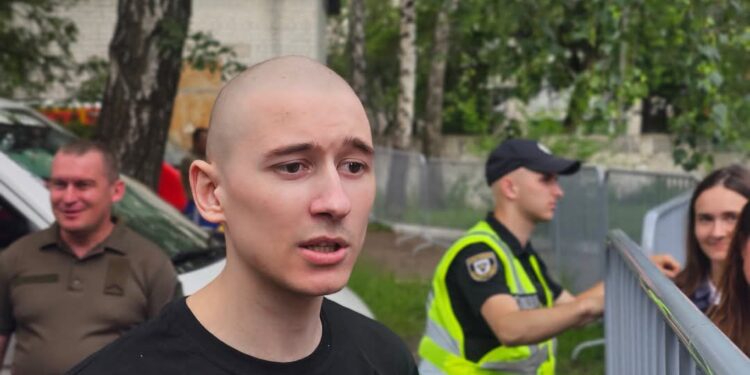 Звільнений з полону Валерій