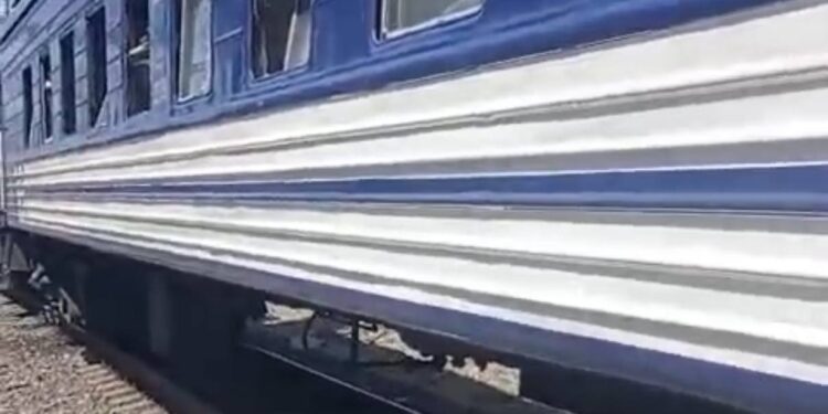 Росіяни атакували потяг