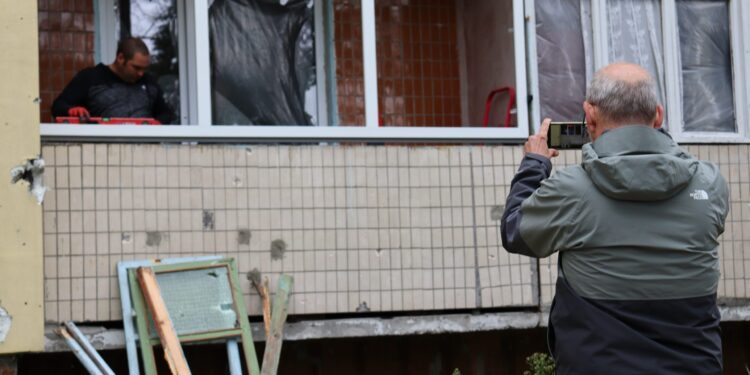 Зруйноване житло