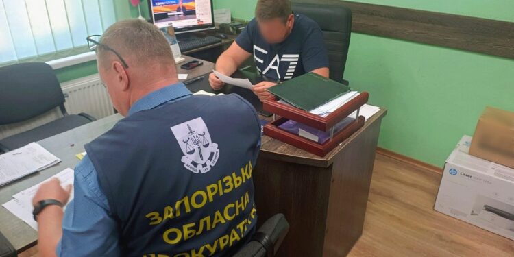 Підозра посадовцям