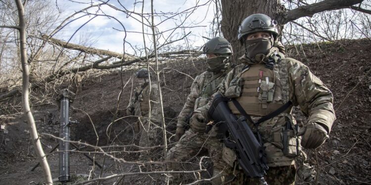 Українські військові