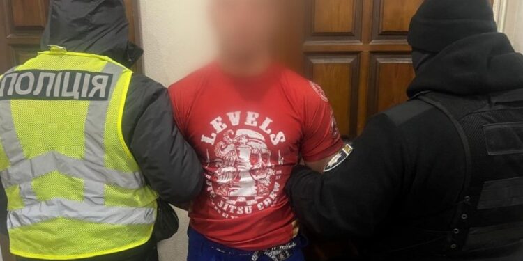 Поліція затримала запорізького тренера за підозрою у сексуальному насильстві над 11-річною дівчинкою