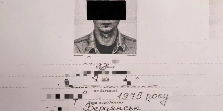 У Бердянську росіяни звинуватили чоловіка у «шпигунстві» на користь ЗСУ