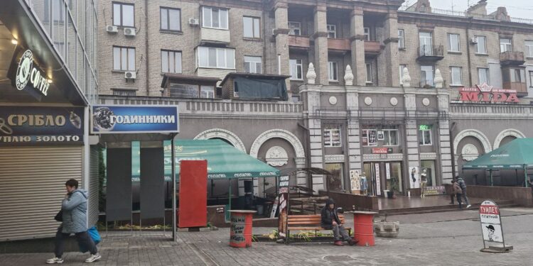 Кіоски оселилися на даху