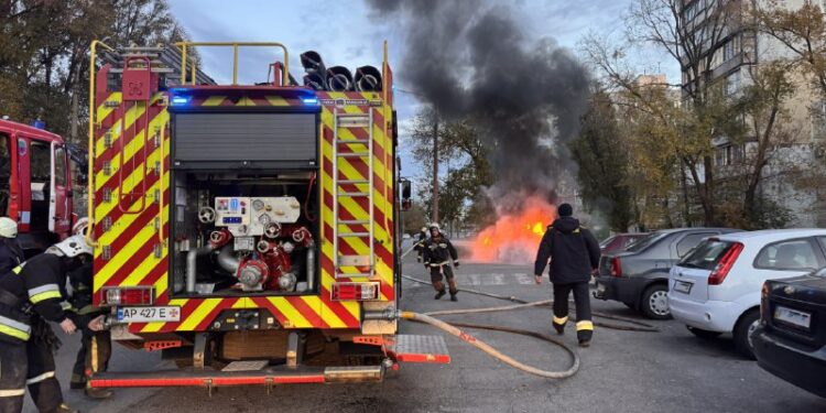 Загорівся автомобіль у Запоріжжі