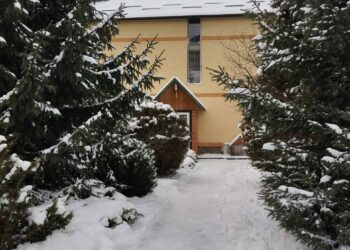 Запоріжцям пропонують прихисток у Карпатах