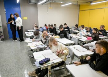 Підземна школа