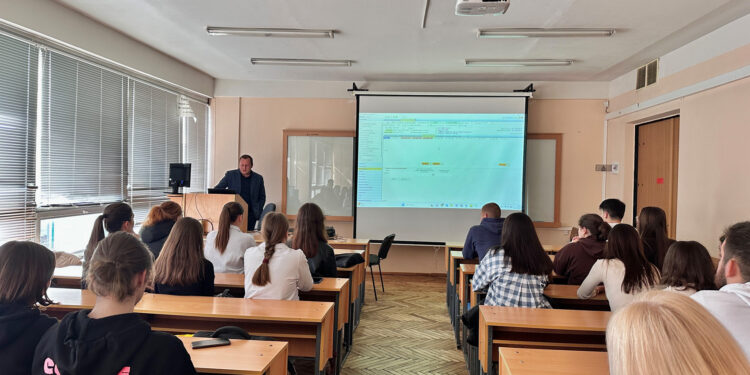 Студенти - Ілюстративне фото