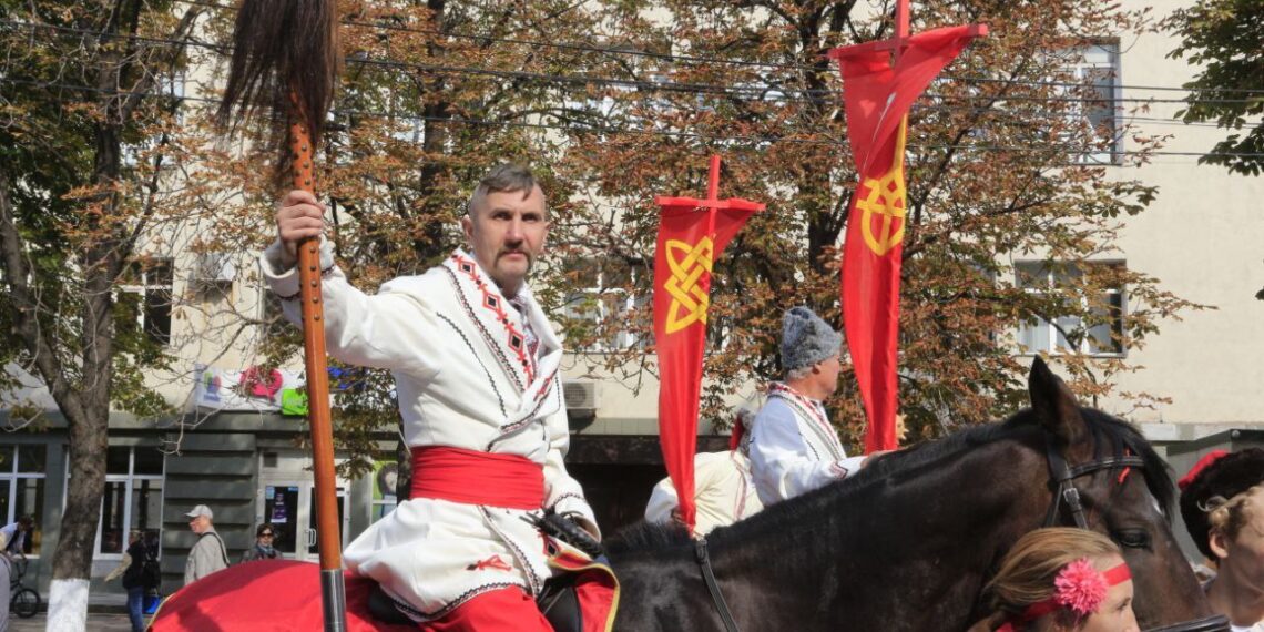 Анатолій Діхтяр