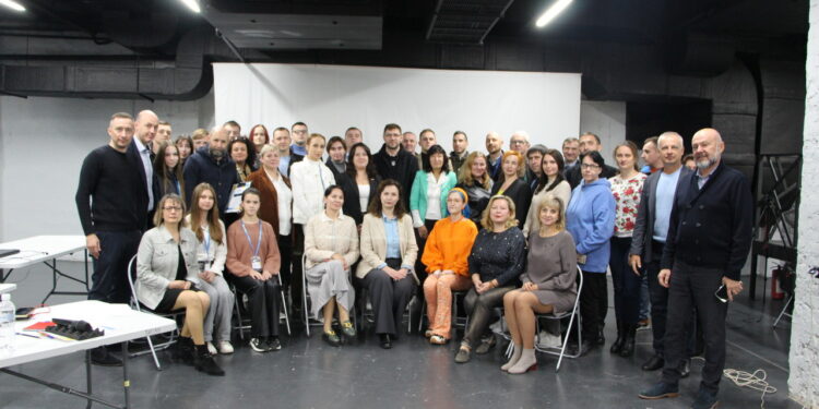 Члени громадської ради на зборах в жовтні 2025 року