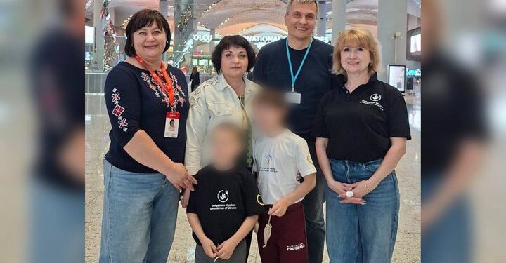 Дітей повернули до України