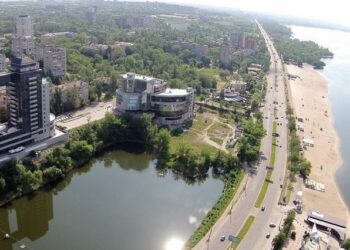 Набережна у Запоріжжі