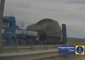 Військові РФ маскують транспорт