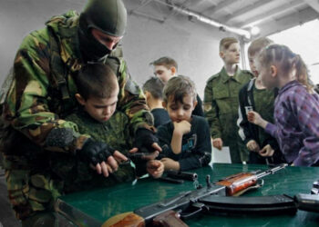 Росіяни вивозять українських дітей
