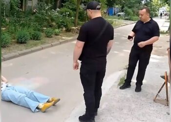 Протест проти будівництва підземної школи