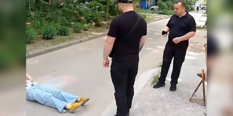 Протест проти будівництва підземної школи