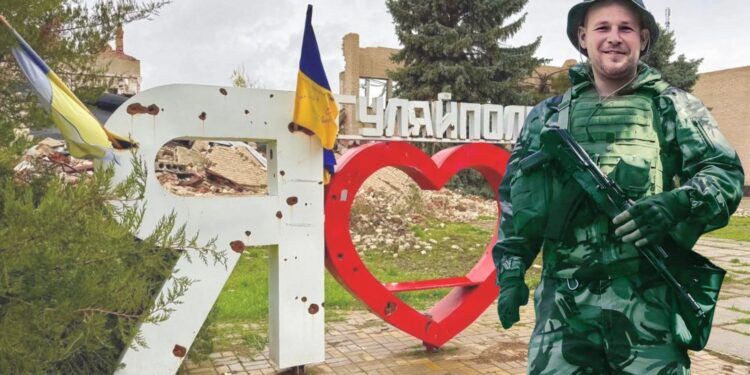 Денис Довженко