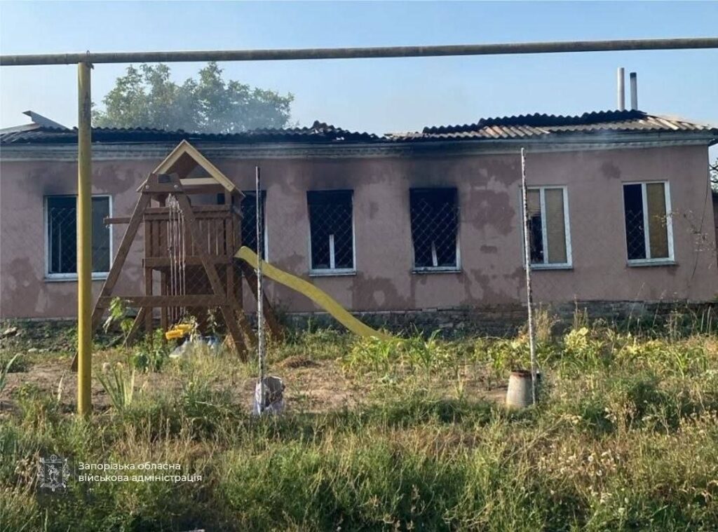Понад 800 ударів по Запорізькій області: поранені та руйнування