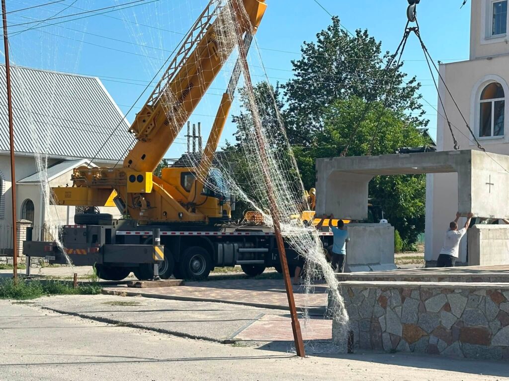 У Кушугумі на Запоріжжі встановлюють нові захисні укриття