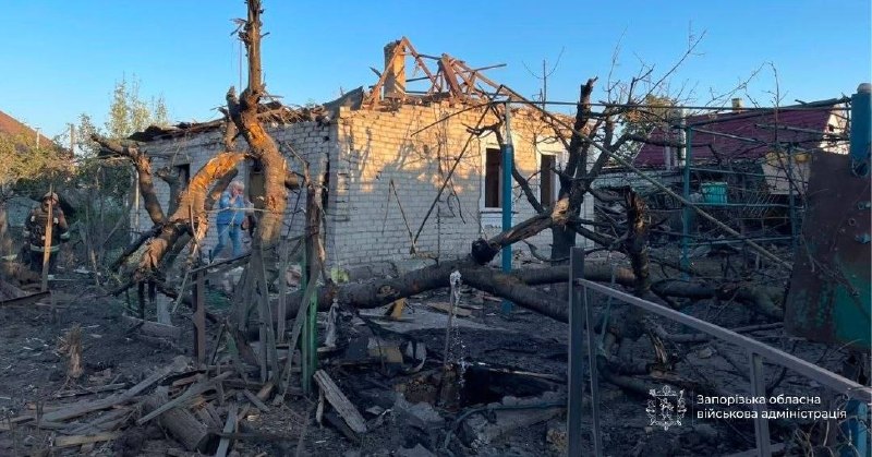 Атака на Запоріжжя та район: є поранені, зруйновано будинки, виникли пожежі
