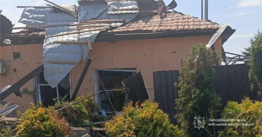 Атака на Запоріжжя та район: відомо про поранених та руйнування