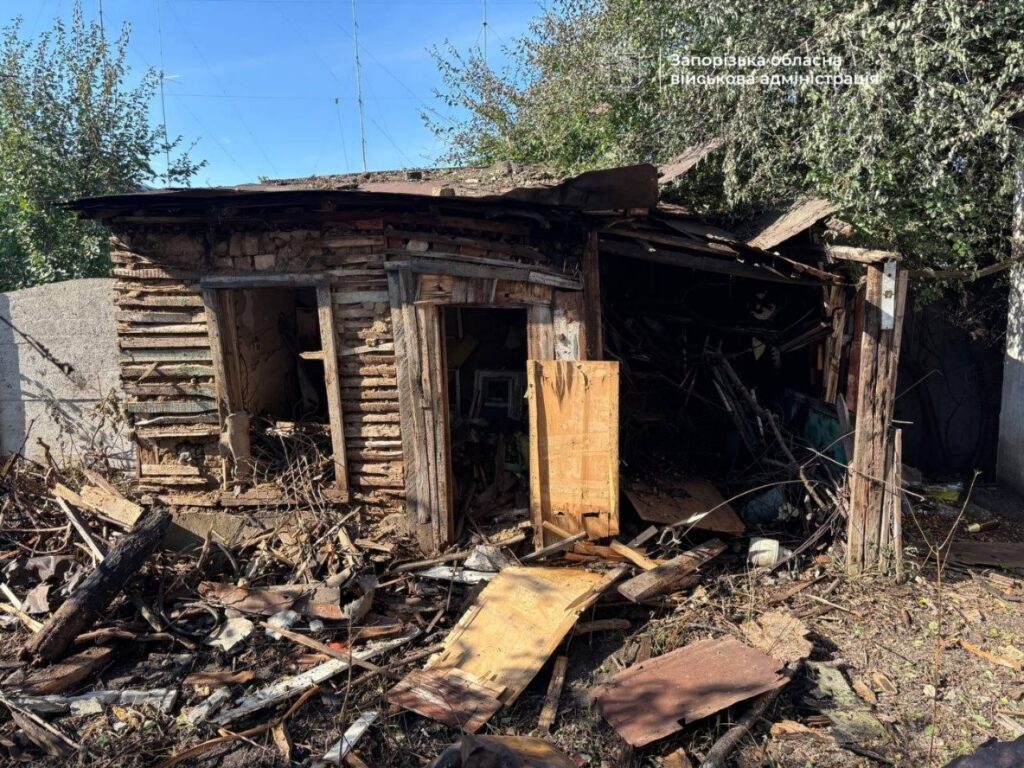 Росіяни вдарили по будинках у Запоріжжі: що відомо про наслідки атаки