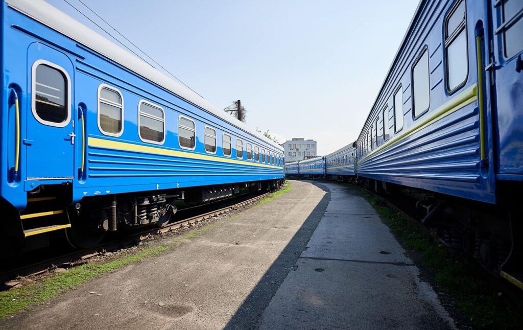 Затримуються потяги запорізького напрямку