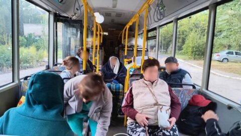 Після атаки у Запоріжжі розгорнули мобільний пункт допомоги