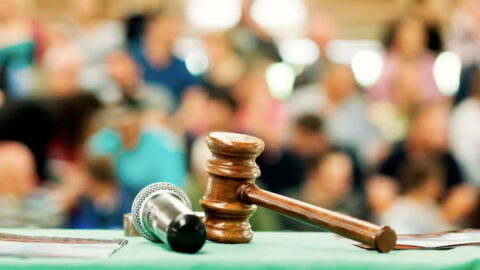 За ціною двох кав: у Запоріжжі виставили на аукціон конфіскований пневматичний пістолет