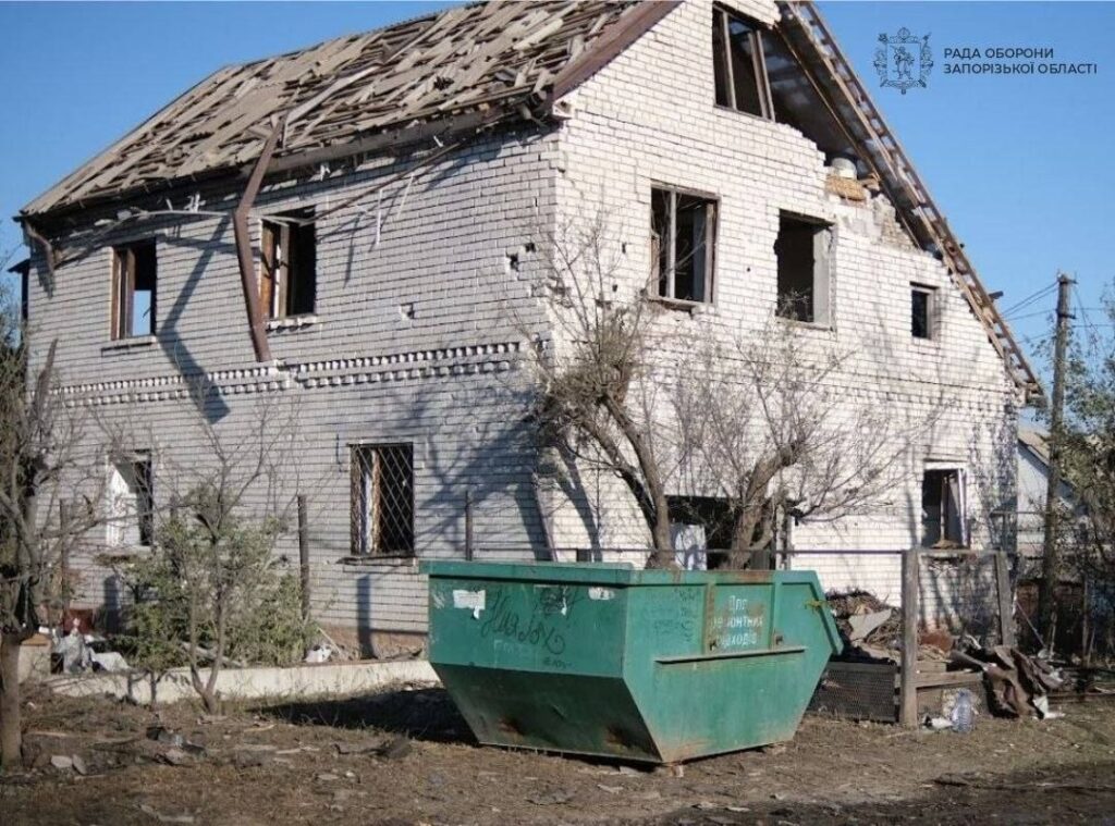 роє людей поранені внаслідок ворожих ударів по Запорізькому району