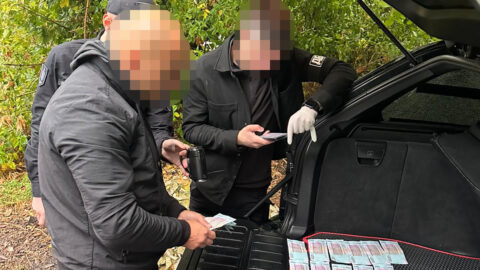 На Запоріжжі офіцер розпродавав армійський арсенал: міни, РЕБ і детектор дронів пішли “наліво”